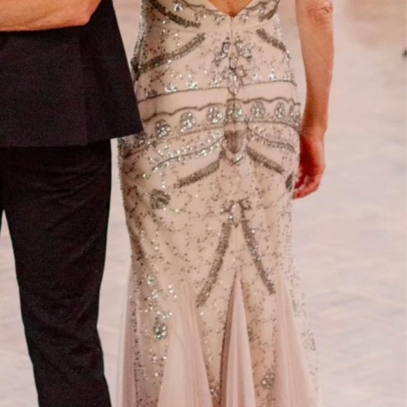 Gown - Picture 2 of 3